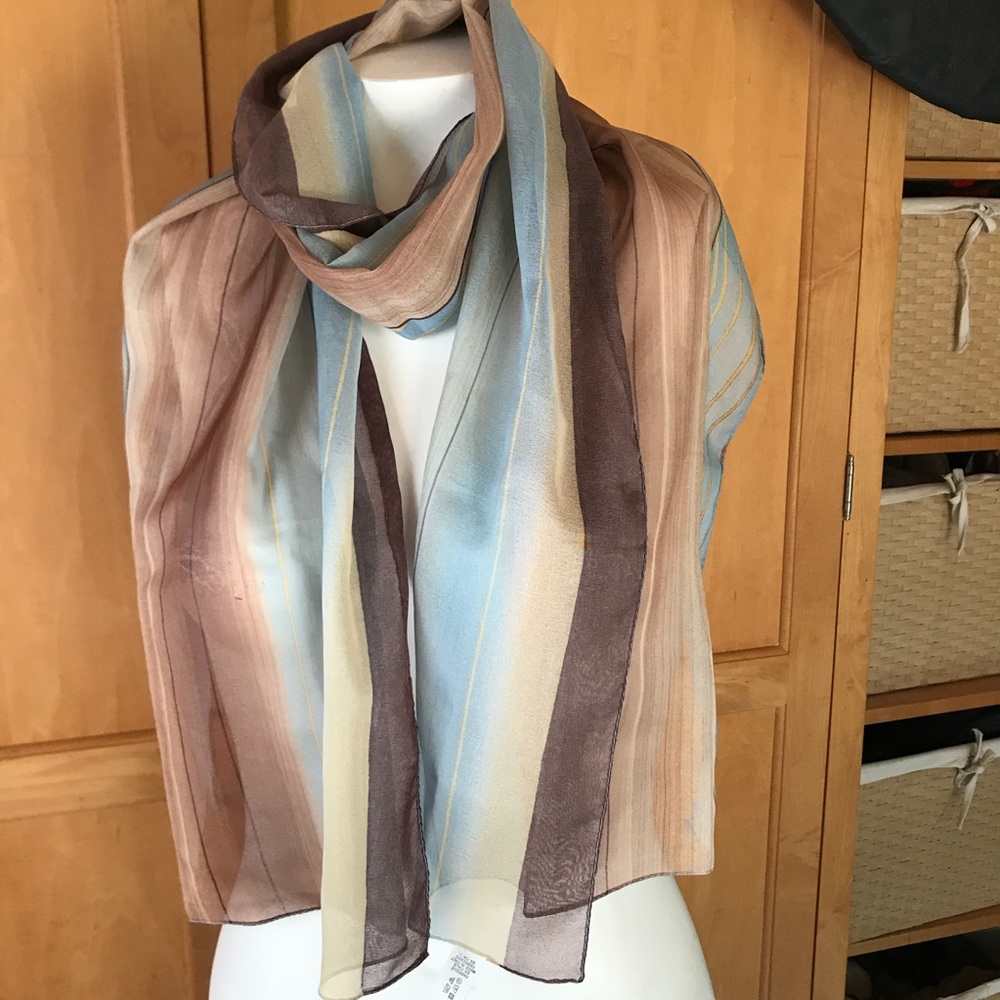 Fashionable scarf
